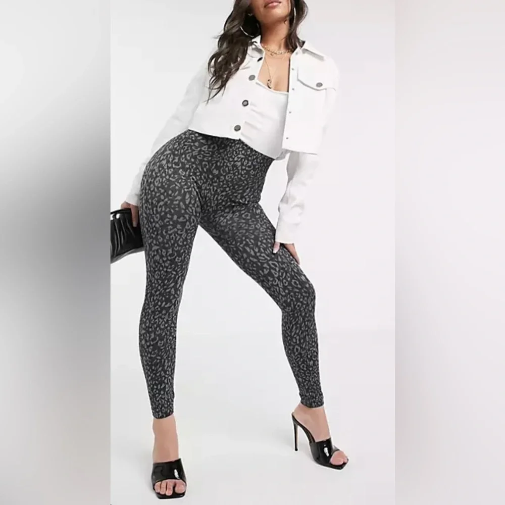 Spanx Look at Me Now double layer waistband leopard print jegging in black